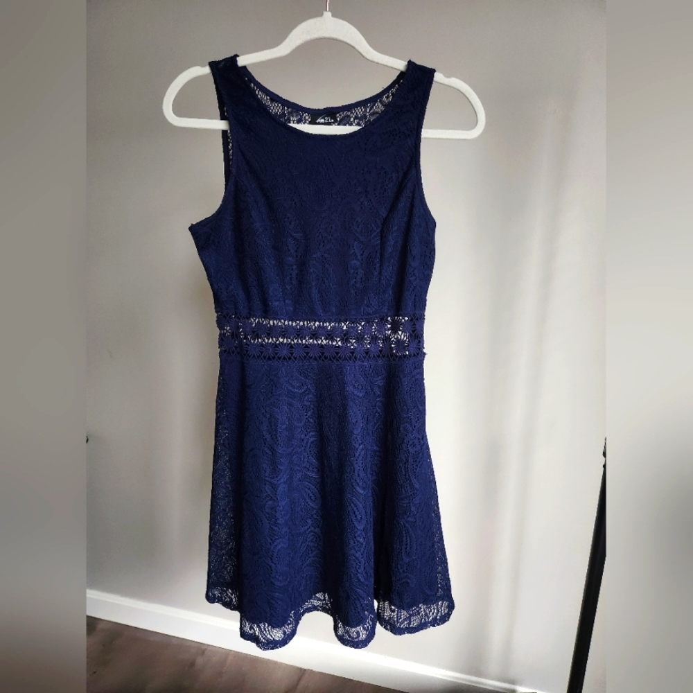 NWT women's Dark/navy Blue Dress Size‎ medium